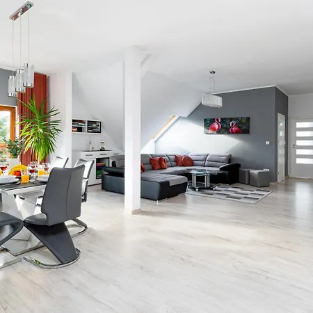 Kora Cieplice Apartman