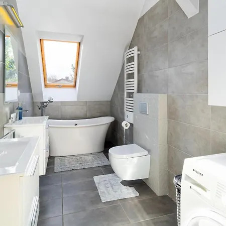 Kora Cieplice Apartman