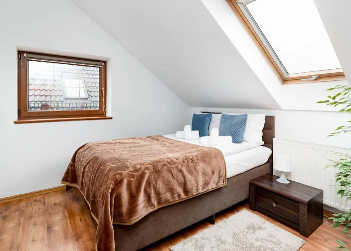 Kora Cieplice Апартаменты *